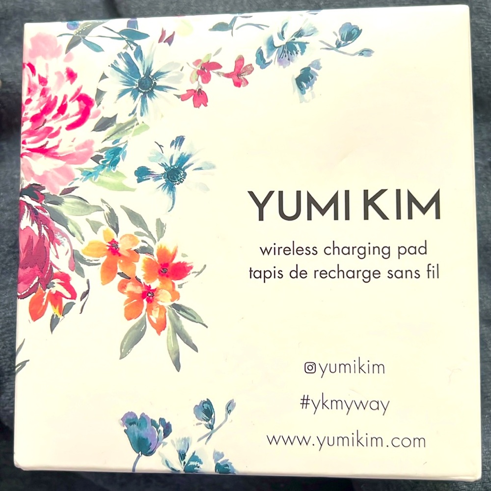 NEW Yumi Kim Wireless Charging Pad Pink Spring Floral Print USB Charging Cord